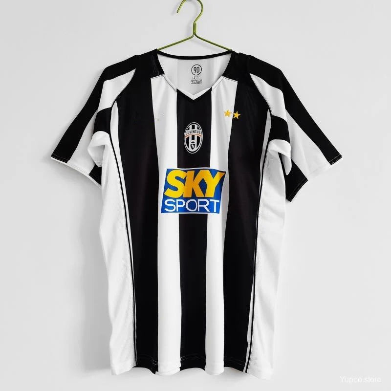 Juventus FC Heimtrikot 2004-2005 – Bianconera Elegance