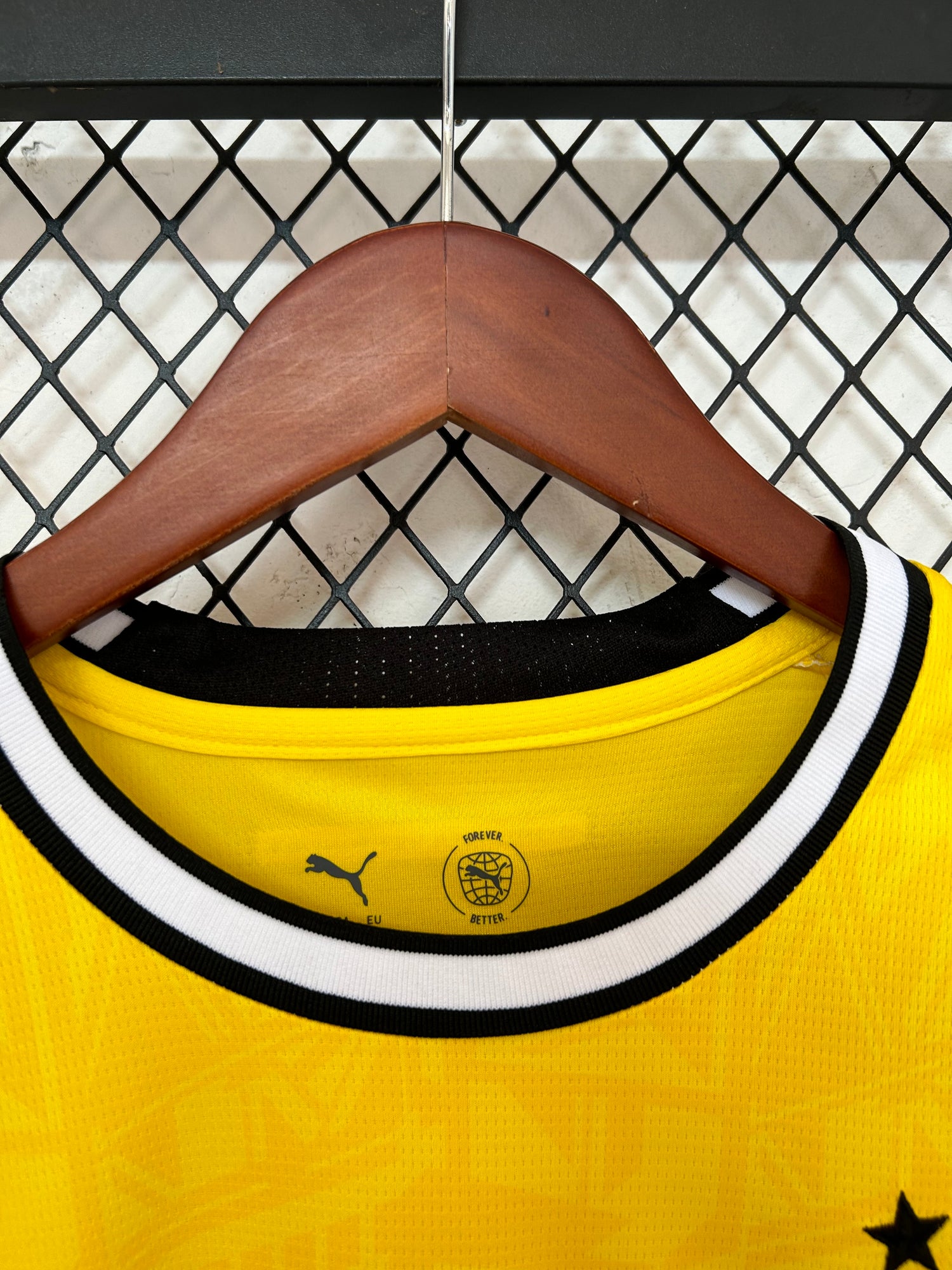 Heimtrikot von Borussia Dortmund – Offiziell