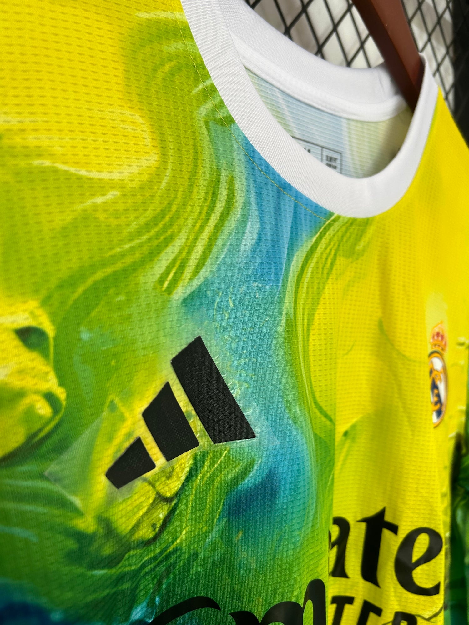 Real Madrid Konzepttrikot – Galaktische Edition ⚪✨